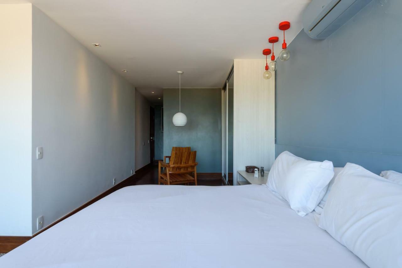De Luxo Com 6 Suites E Piscina No Joa Villa