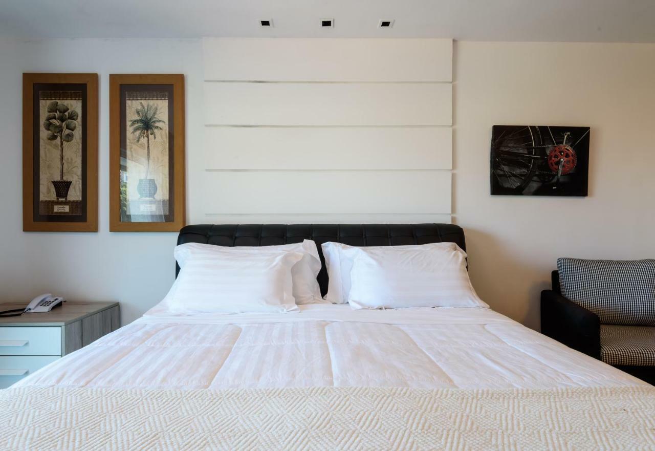 De Luxo Com 6 Suites E Piscina No Joa Villa