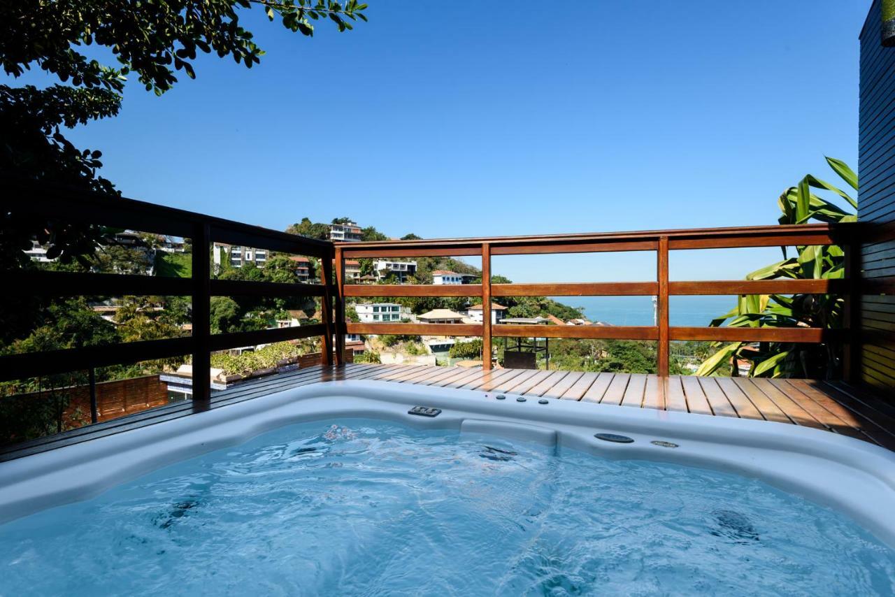 De Luxo Com 6 Suites E Piscina No Joa *
